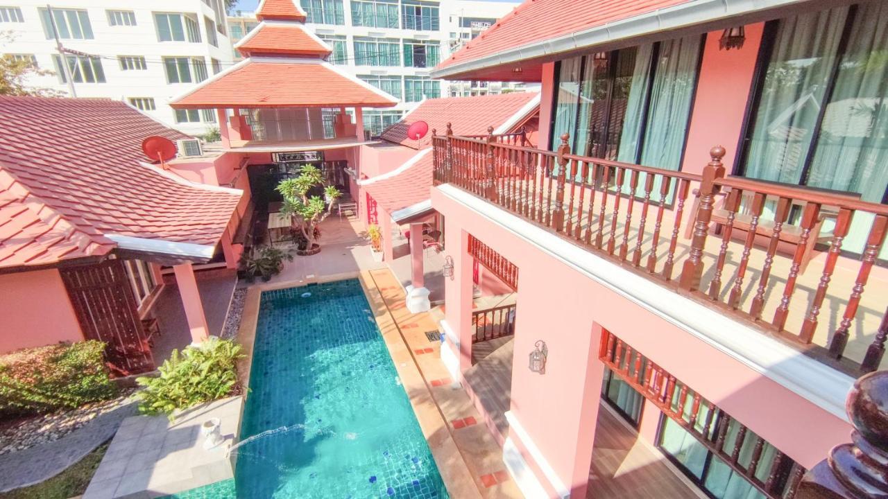 พระตำหนักวิลล่า 10 ห้องนอน พร้อมสระว่ายน้ำส่วนตัว * Pattaya