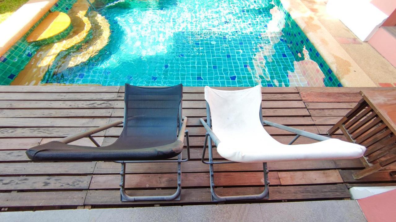 พระตำหนักวิลล่า 10 ห้องนอน พร้อมสระว่ายน้ำส่วนตัว Villa *